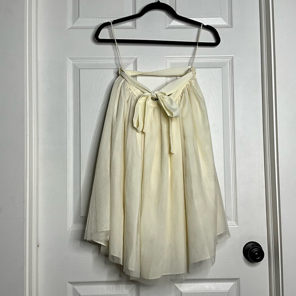 Comme Toi… Cream Tulle Skirt with bow - Size L